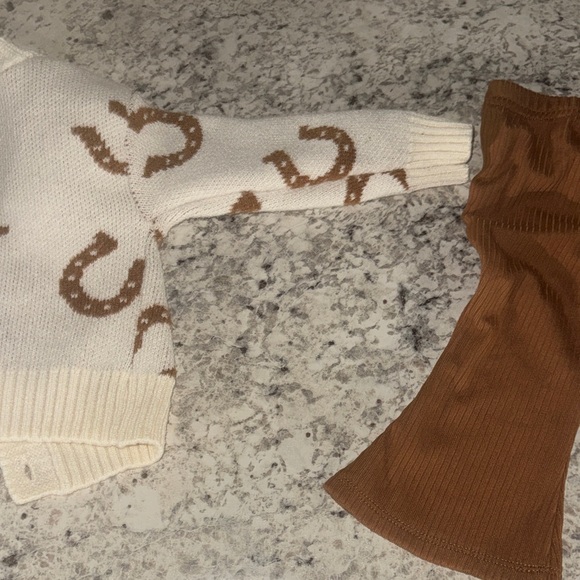 Adorable baby outfits set- horse shoe Cardigan and Bell bottom pants- 12 m - Picture 8 of 9